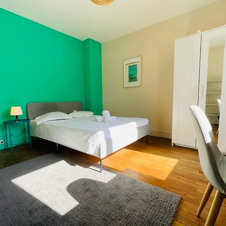 Beautiful 1950s Style Close To The Center Apartamento Tours
